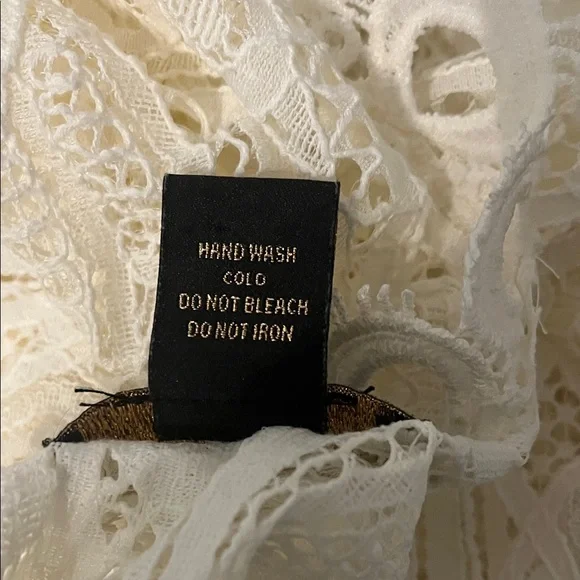 Rain Lace Blouse in Ivory Size M - Picture 3 of 7